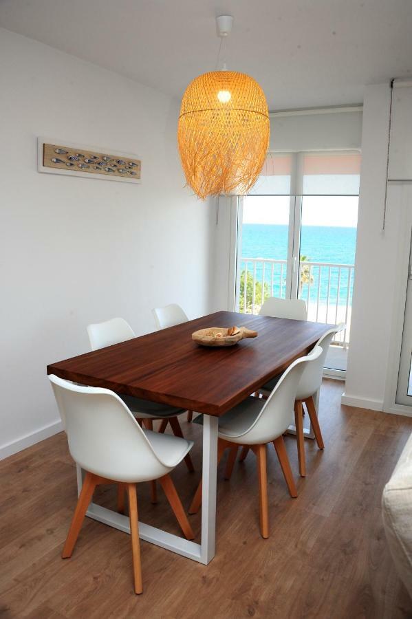 Apartamento Frente Al Mar Canet De Mar Luaran gambar
