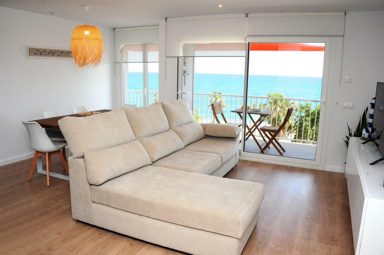 Apartamento Frente Al Mar Canet De Mar Luaran gambar